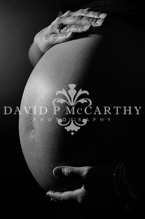 Hands on Loryn's Bump